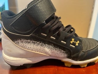 UA Under Armour BH Youth Baseball Bryce Harper Cleats 6Y Black/White