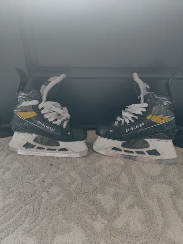 Used Bauer Supreme 3S Pro Hockey Skates Size 7
