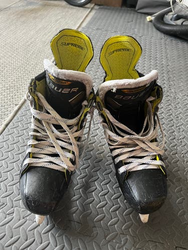 Used Bauer Regular Width Size 8 Supreme 3S Hockey Skates
