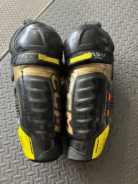 CCM Tacks AS-V Pro Shin Pads