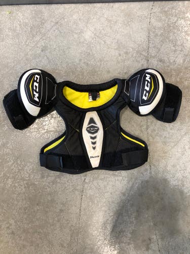 Used Youth CCM Tacks Hockey Shoulder Pads (Size: Large)