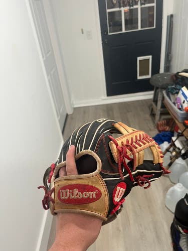 Infield 11.75" A2000 Baseball Glove