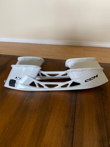Brand New Pair of CCM Speedblade XS Holders 280