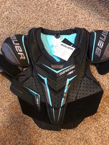 Women’s hockey chest protector
