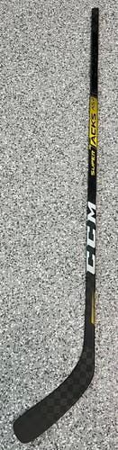 Senior CCM Super Tacks AS2 Pro 95 Flex P45 Curve Right Handed 63.5” Pro Stock Grip Hockey Stick