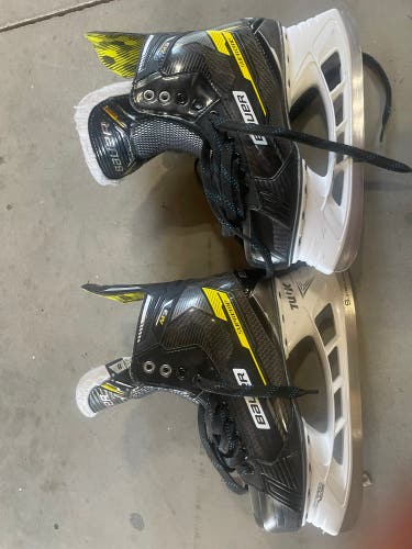 Used Bauer Regular Width Size 8 Supreme M3 Hockey Skates