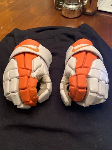 Used Player's Nike Large Vapor Pro Lacrosse Gloves