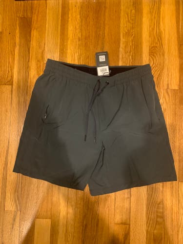 New True City Flyte Large Shorts