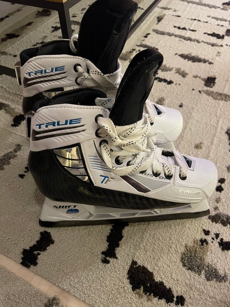New True Regular Width Size 8 TF9 Hockey Goalie Skates