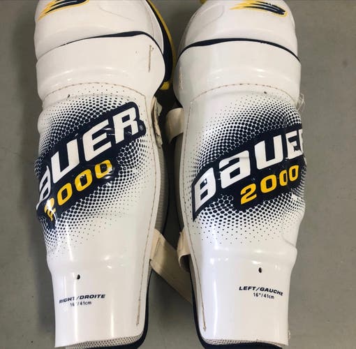 Bauer 2000 16” mens large shin pads
