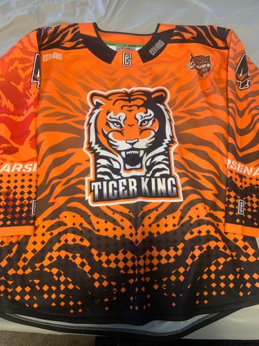 Tiger Long Orange Used XL Jersey With Socks