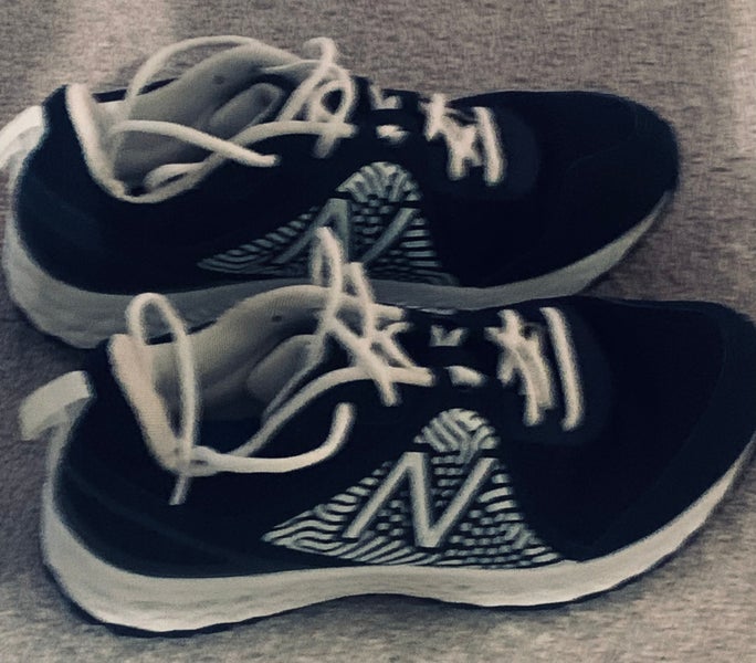 New Balance Low Top 3000v5 Like New Men's Turf Trainer Shoes Size 9.5 Navy/White