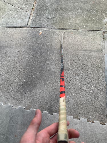 Intermediate Left Hand P28 Pro Stock Vapor FlyLite Hockey Stick