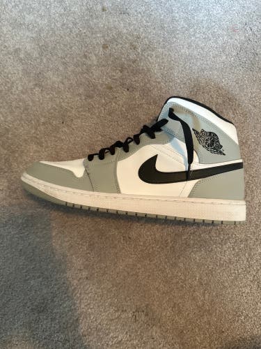 Jordan 1 light Smokey grey