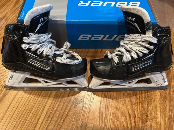 Used Bauer Regular Width Size 2 Supreme S29 Hockey Goalie Skates