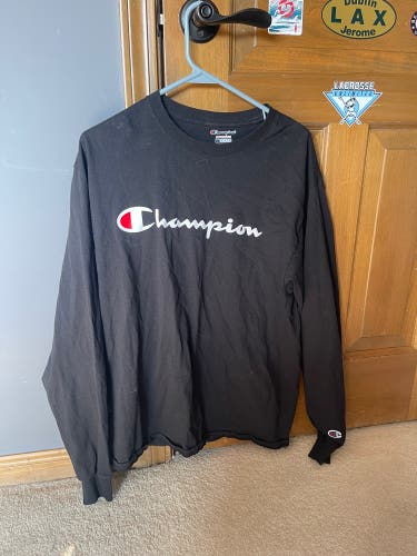 Black Men's Champion Logo Long Sleeve Shirt