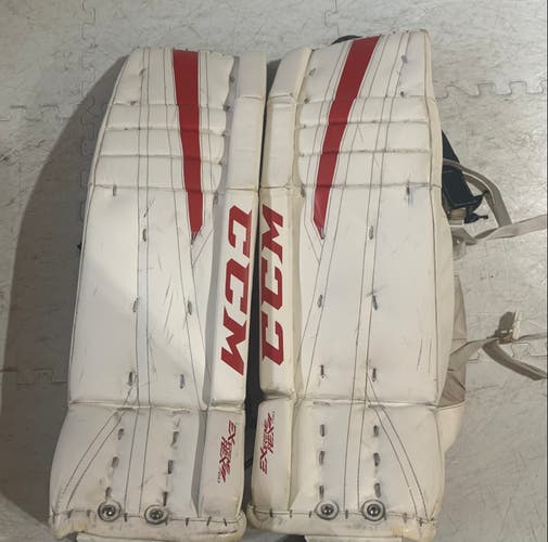 Used CCM  30"+1" extreme flex 760 goalie pads white/red