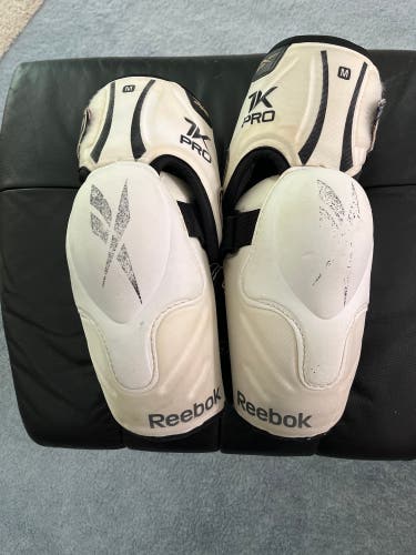 Reebook RBK 7K Pro Medium Elbow Pads Pro Stock Hockey