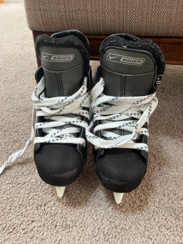BauerSize 8 Supreme One05 Hockey Skates