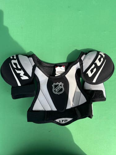 Used Youth CCM LTP Hockey Shoulder Pads (Size: Medium)
