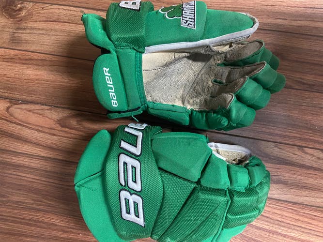 Used Bauer 14" Gloves