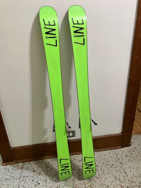 Line Future Spin Shorty 137 CM | SidelineSwap | Buy and Sell on