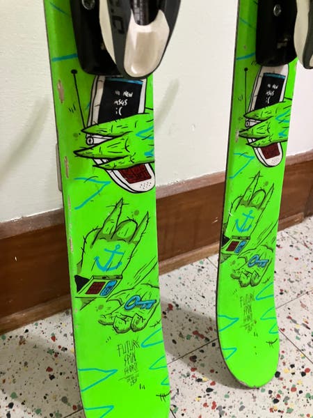 Line Future Spin Shorty 137 CM | SidelineSwap | Buy and Sell on