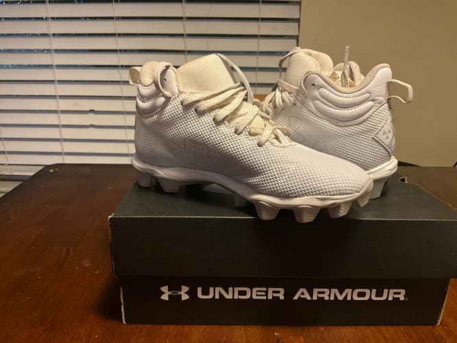 Used Youth Size Boy’s 3.0 (Girl's 4.0) Under Armour Mid Top Spotlight Franchise RM