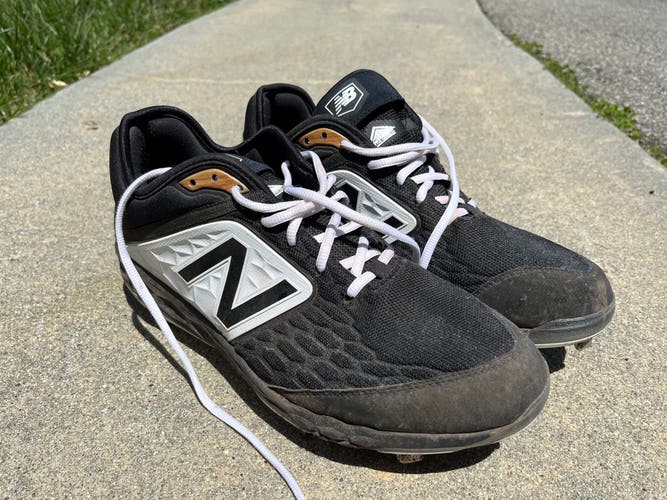 Black Men's Metal Low Top 3000v4