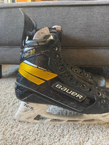 Used Bauer Size 10.5 Supreme UltraSonic Hockey Skates