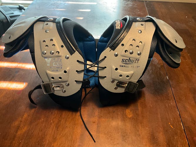 Used Youth Small (12”-13”) Schutt Y Flex 4.2 Shoulder Pads with Shock Doctor back plate