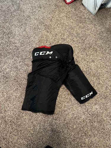Senior XL CCM  QLT 230 Hockey Pants