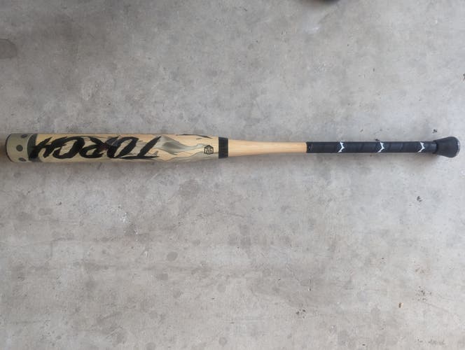 Used 2022 Monsta Composite Torch Bat (-9) 25 oz 34"