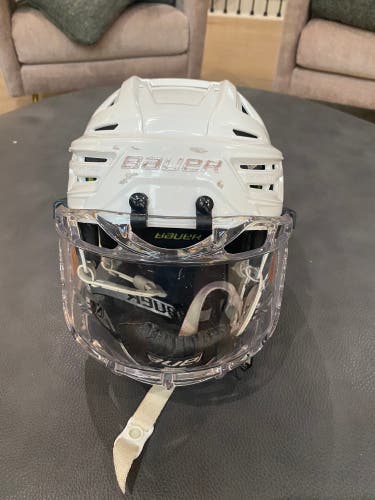 Used Small Bauer Re-Akt 150 Helmet