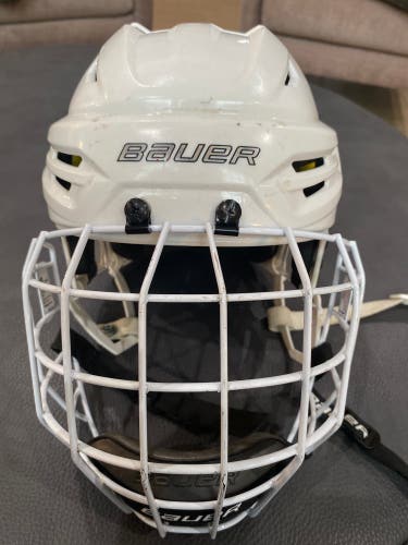Used Small Bauer Re-Akt 95 Helmet