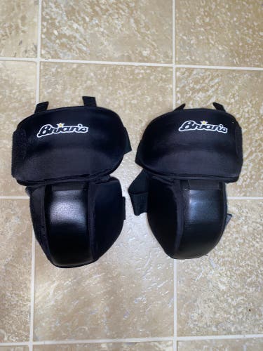 Fairly New Brian's Goalie Knee Guards