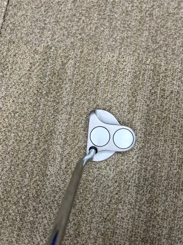 Odyssey White Hot 2-ball 31” Putter