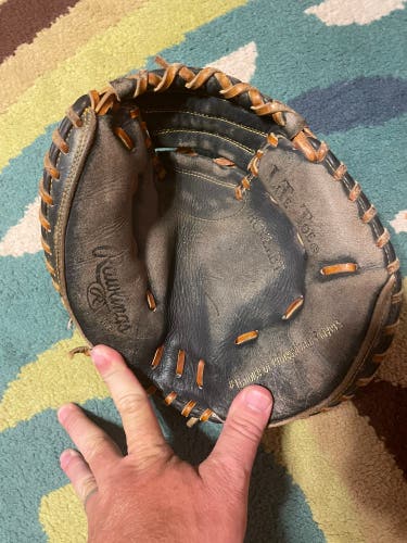 Rawlings youth catcher mitt