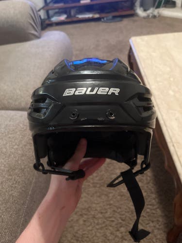 Used Medium Bauer  Re-Akt 95 Helmet