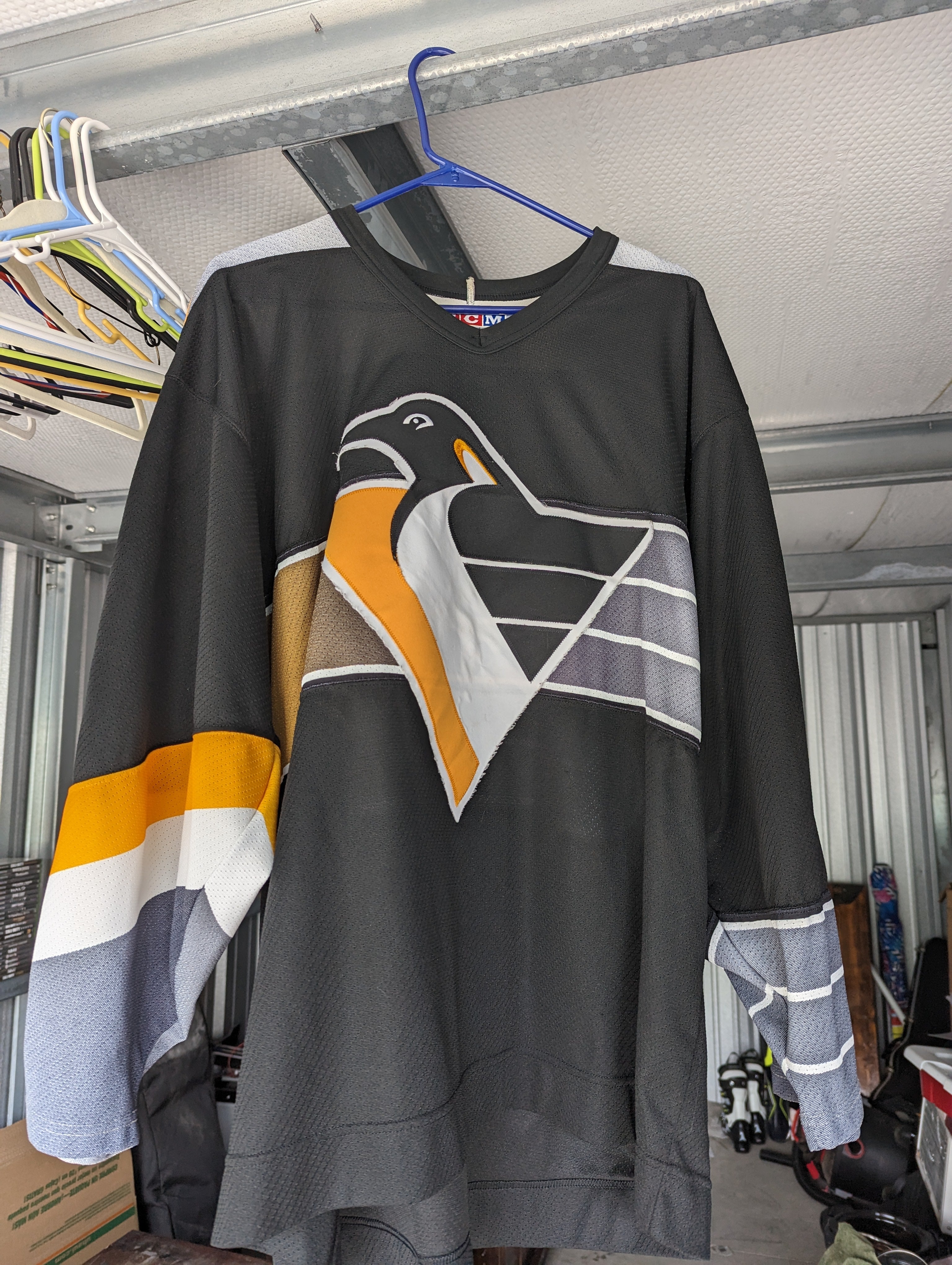 Pittsburgh Penguins Robert Bortuzzo #41 Autographed Replica Jersey, Size 48