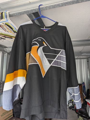 CCM Pittsburgh Penguins Robo Penguin Jersey - Size XL