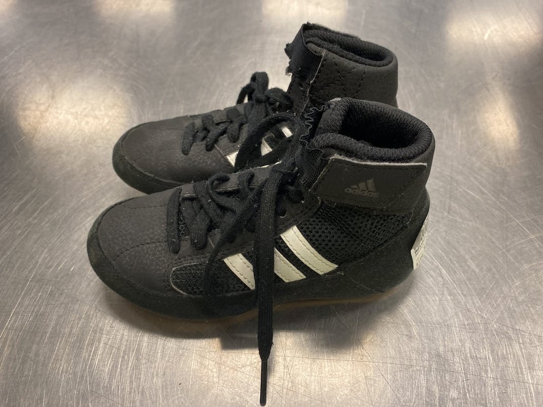 Used Adidas Youth 11.0 Wrestling Shoes