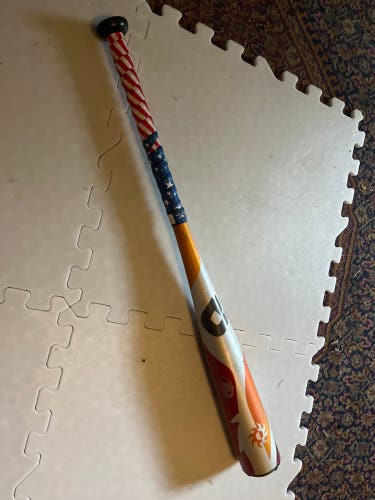 Used  DeMarini (-10) 18 oz 28" Voodoo One Bat