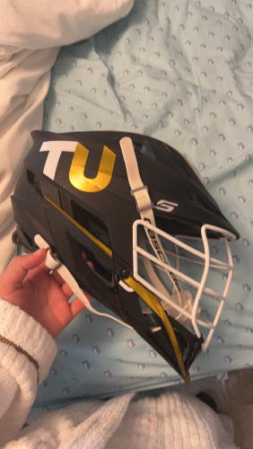 Towson helmet S