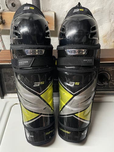 Used Bauer Supreme 3S Shin Pads