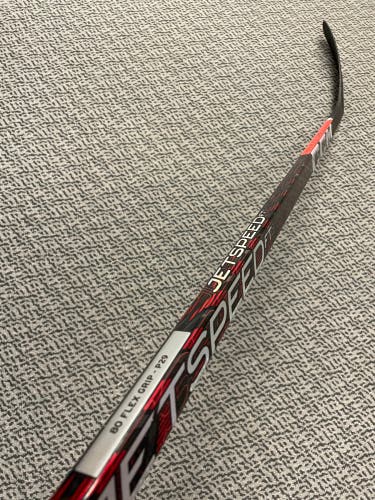 CCM FT5 Pro 80 flex P29 curve right hand stick