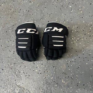 CCM Tacks 4R2 Junior Hockey Gloves Size:9