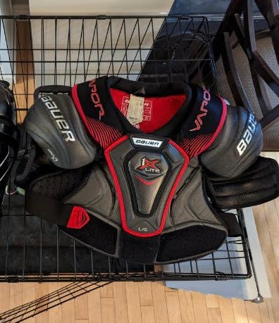 Senior Large Bauer  Vapor 1X Lite Shoulder Pads