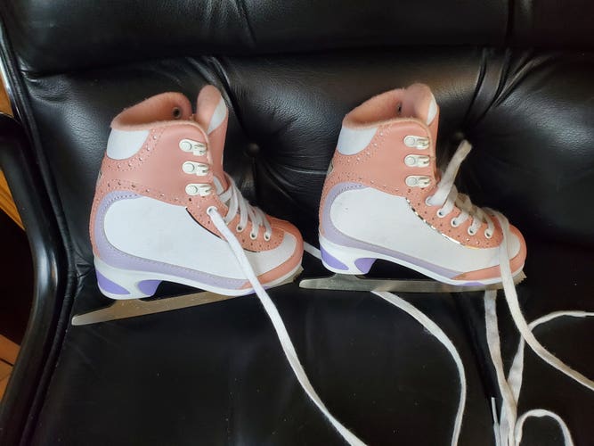 Used Jackson Softec Youth Figure Skates Size 11J