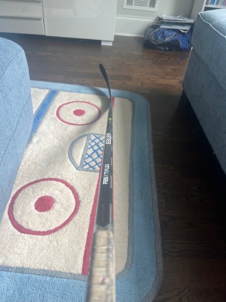 Senior Right Handed P28 Vapor Hyperlite Hockey Stick